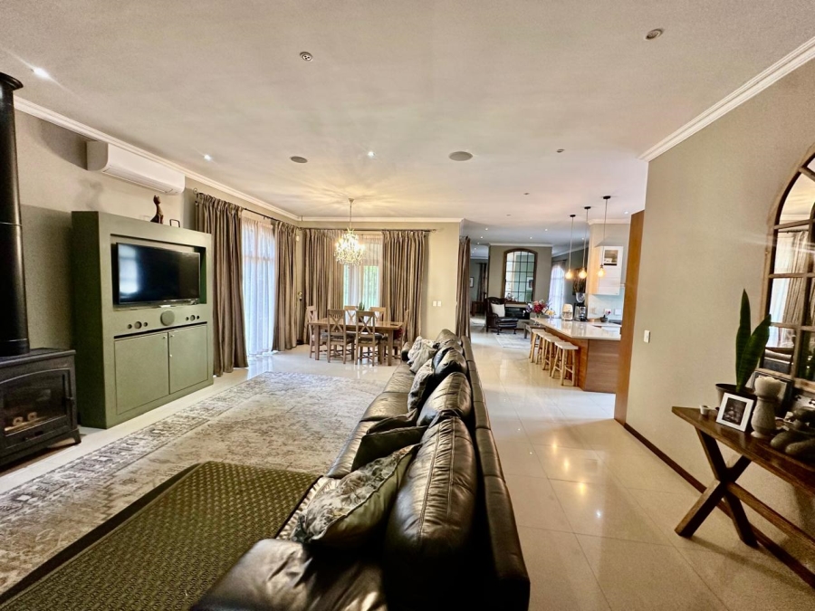 4 Bedroom Property for Sale in Klein Zevenwacht Western Cape